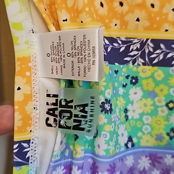 California sunshine two piece colorful tankini swim suit - Picture 8 of 8